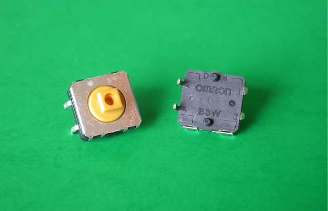 Mikrotlačítko OMRON B3W-40