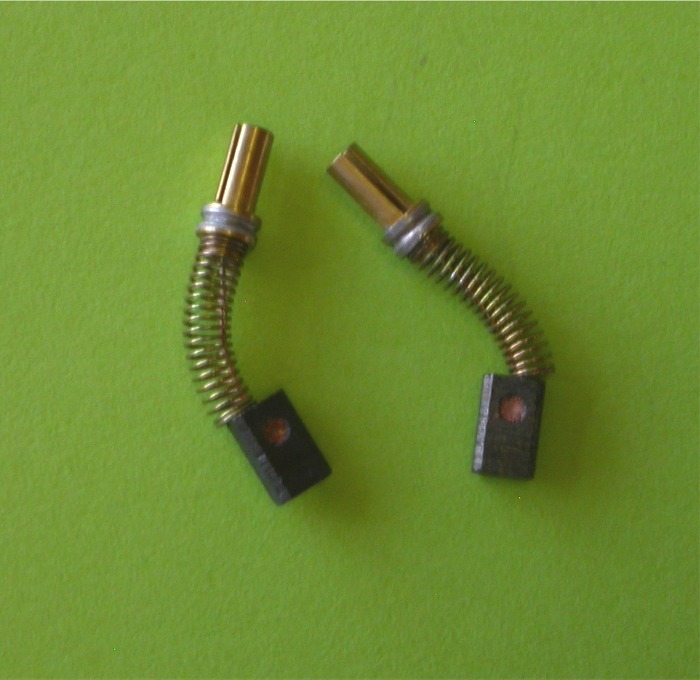 Uhlík pro MM CH660 (L) 