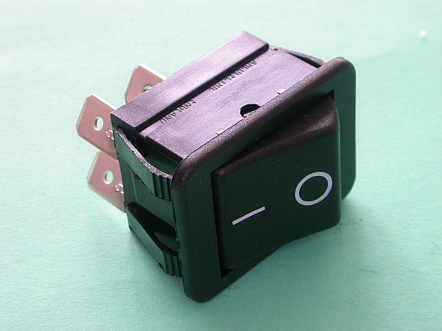 Vypínač Marquardt síťový