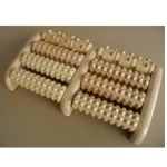 Nožní masér dřevěný